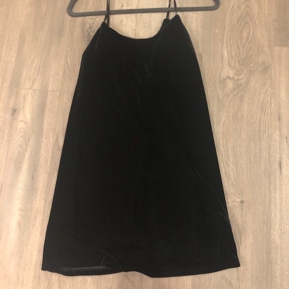 black velvet material short dress.